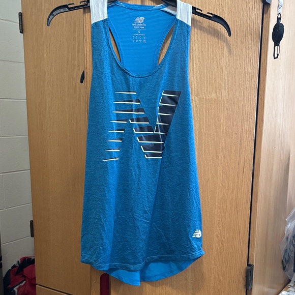 New Balance running singlet - Picture 1 of 3